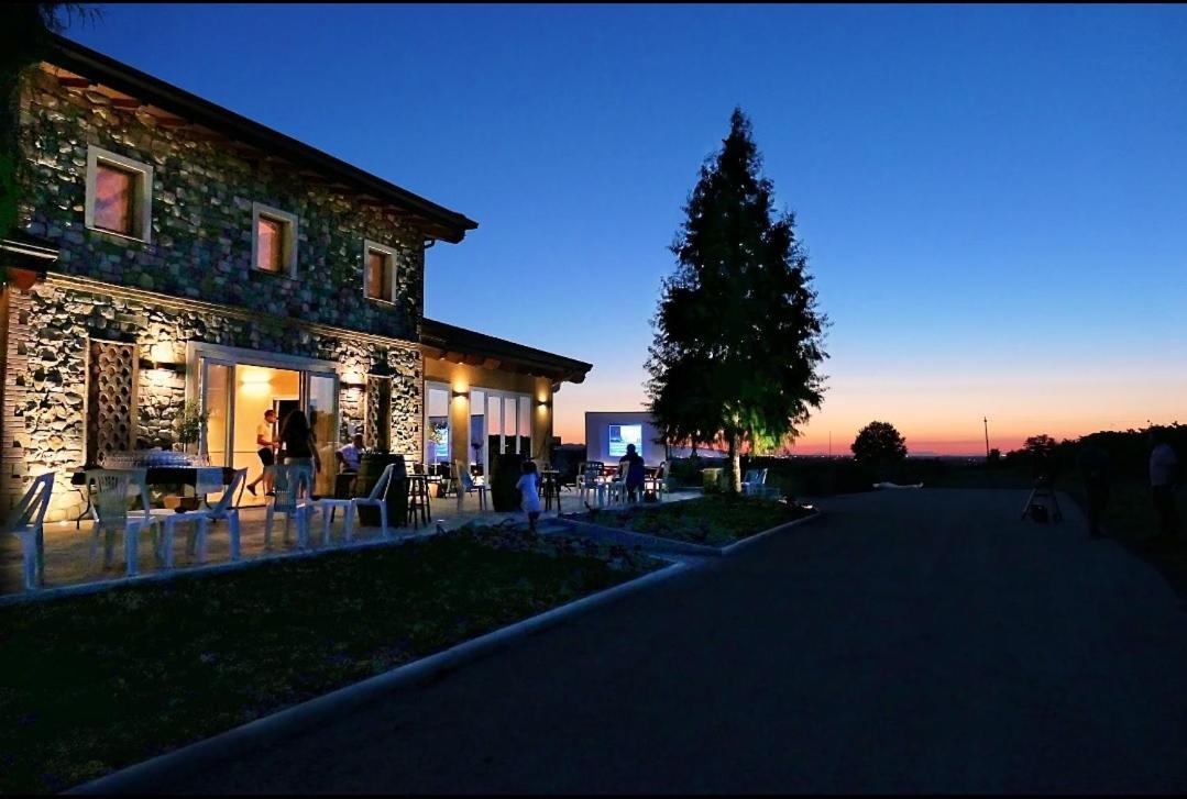 Agriturismo E Acetaia La Vedetta Castelvetro di Modena Exteriör bild